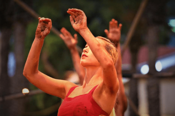 מתוך היצירה "לידת הפניקס"